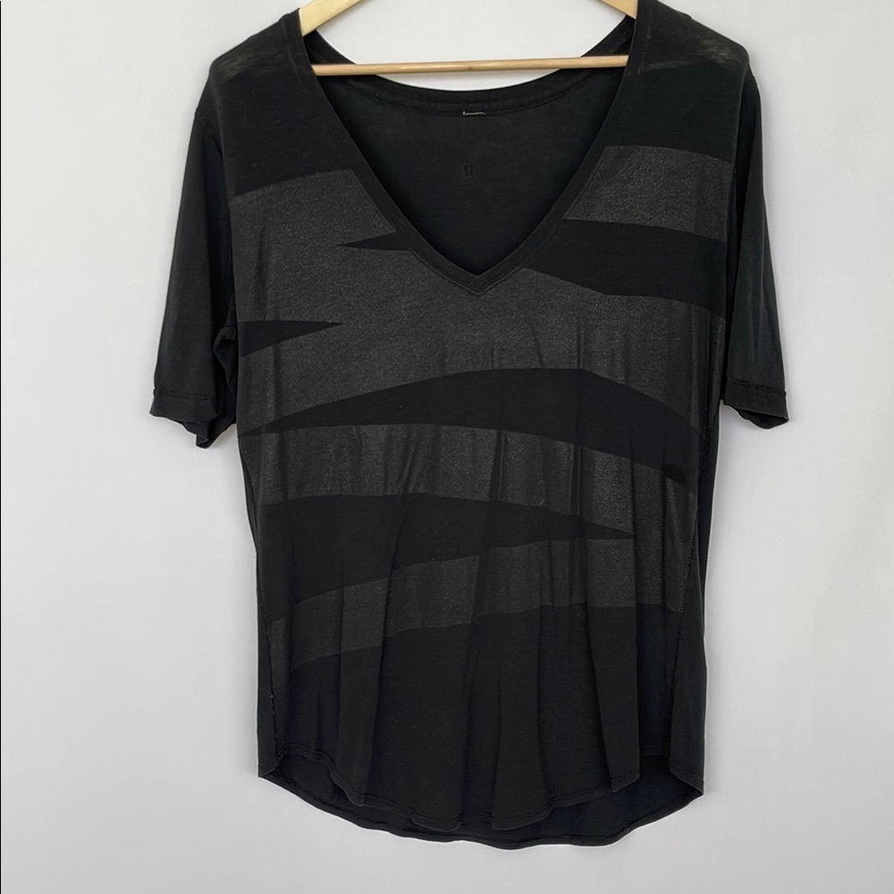 Lululemon Black lightweight V-Neck Top size L